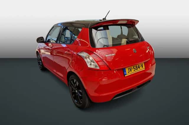 Suzuki Swift (2016) thumbnail 6