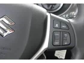 Suzuki Vitara (2023) thumbnail 11