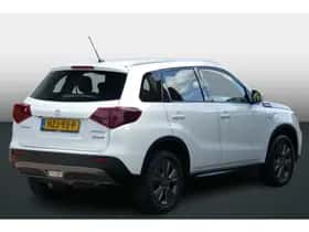 Suzuki Vitara (2023) thumbnail 4