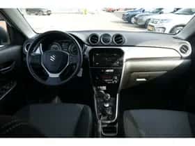 Suzuki Vitara (2023) thumbnail 8