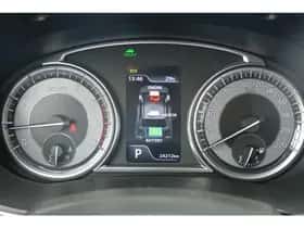 Suzuki Vitara (2023) thumbnail 13