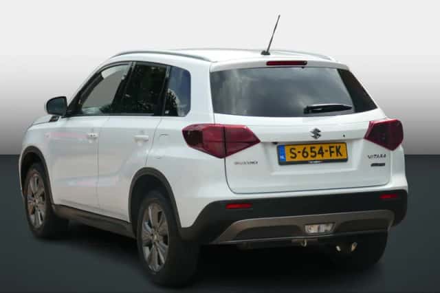 Suzuki Vitara (2023) thumbnail 4