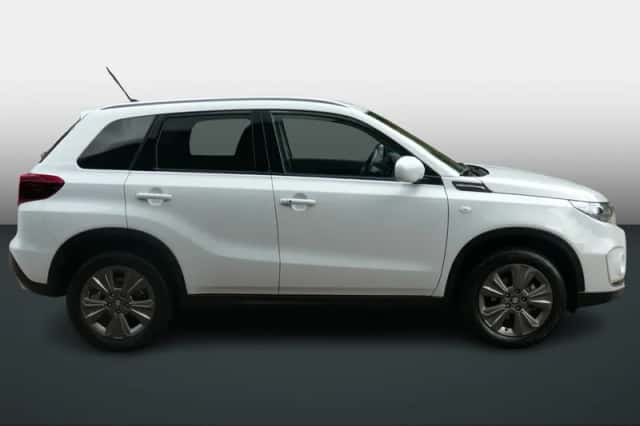 Suzuki Vitara (2023) thumbnail 5