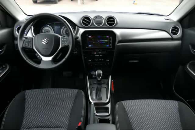 Suzuki Vitara (2023) thumbnail 9