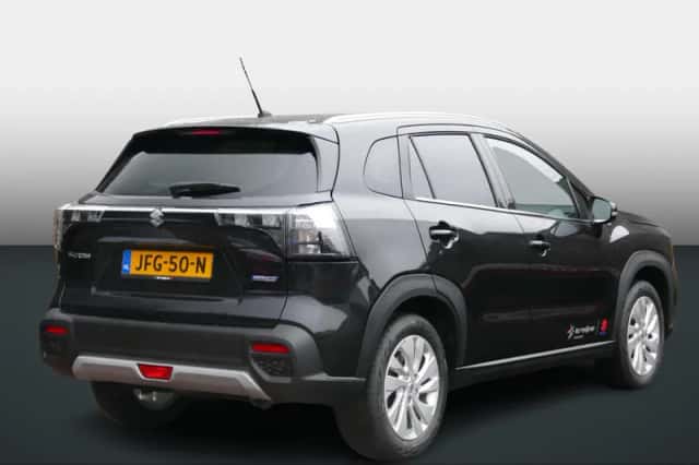 Suzuki S-Cross (2025) thumbnail 2