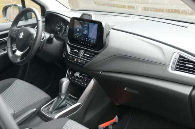 Suzuki S-Cross (2025) thumbnail 13