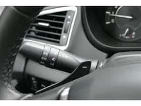 Suzuki S-Cross (2025) thumbnail 17