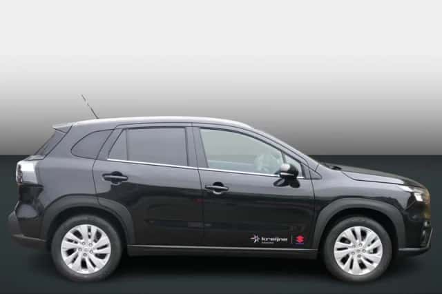 Suzuki S-Cross (2025) thumbnail 3