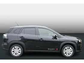 Suzuki S-Cross (2025) thumbnail 3