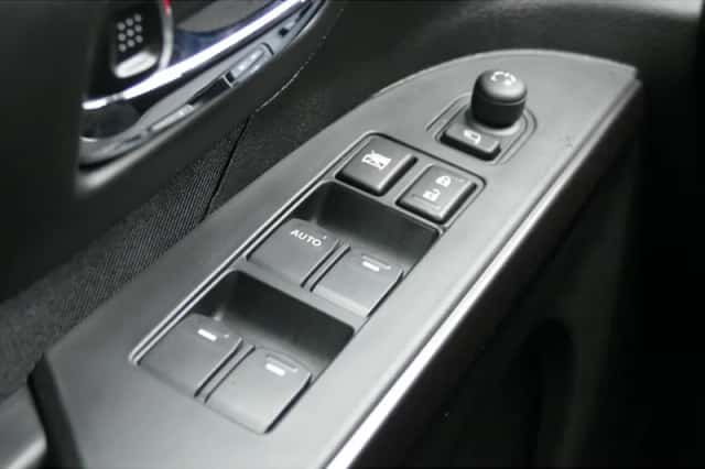 Suzuki S-Cross (2025) thumbnail 28