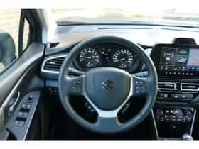 Suzuki S-Cross (2025) thumbnail 16