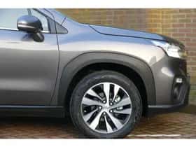 Suzuki S-Cross (2025) thumbnail 5