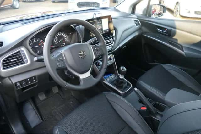 Suzuki S-Cross (2026) thumbnail 11