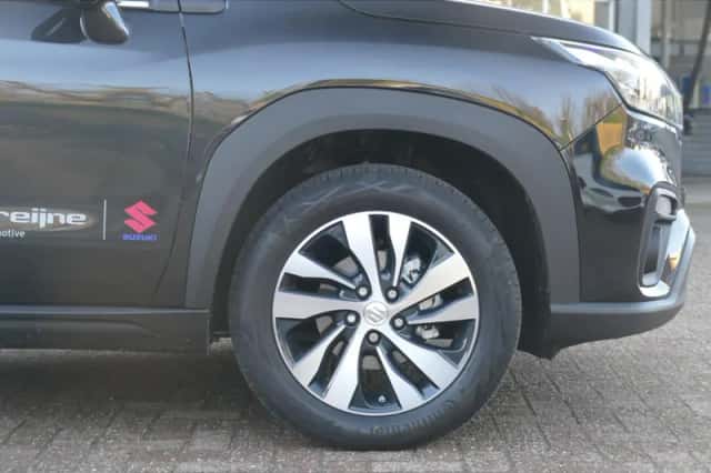 Suzuki S-Cross (2026) thumbnail 6