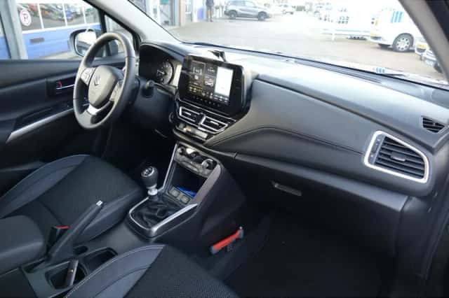 Suzuki S-Cross (2026) thumbnail 10