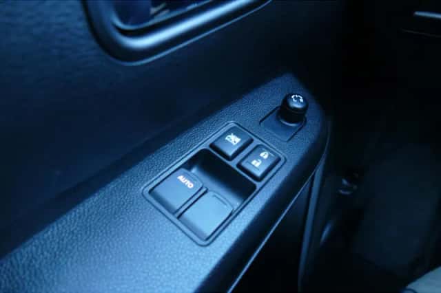 Suzuki Ignis (2024) thumbnail 18
