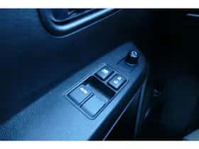 Suzuki Ignis (2024) thumbnail 18