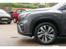 Suzuki S-Cross (2025) thumbnail 4