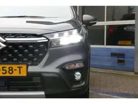 Suzuki S-Cross (2025) thumbnail 5