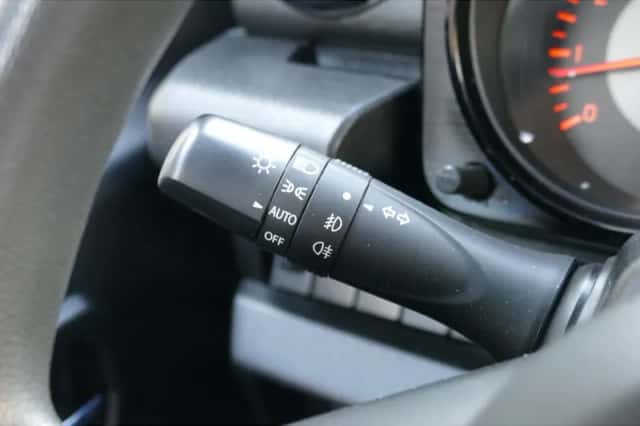 Suzuki Jimny (2018) thumbnail 13