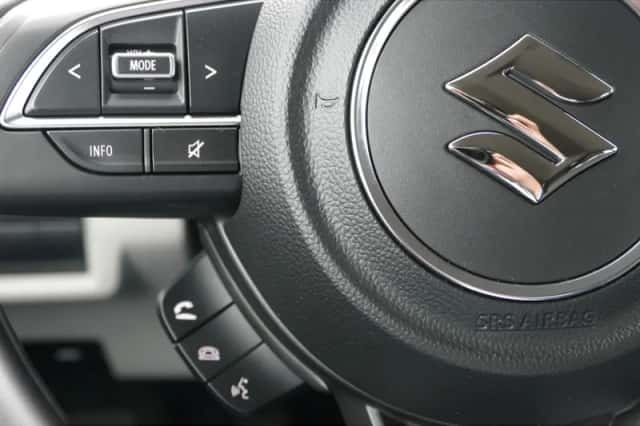 Suzuki Swift (2025) thumbnail 12