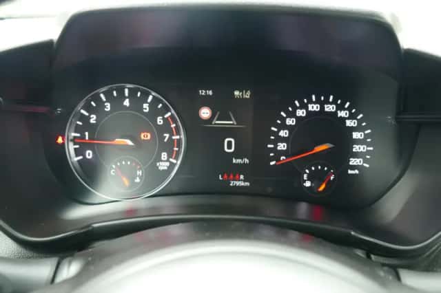 Suzuki Swift (2025) thumbnail 16