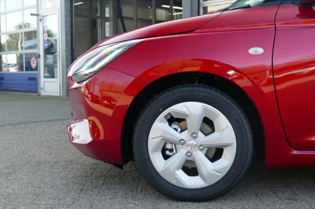 Suzuki Swift (2026) thumbnail 4