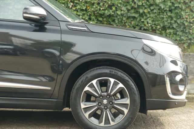 Suzuki Vitara (2019) thumbnail 4