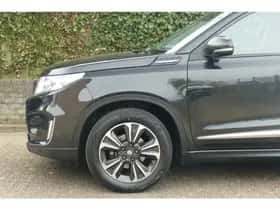 Suzuki Vitara (2019) thumbnail 5