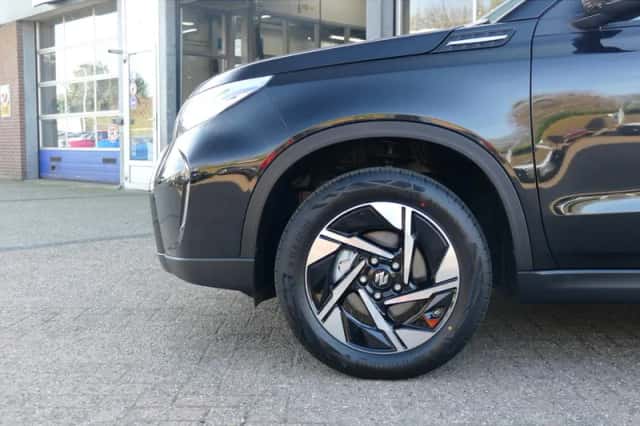 Suzuki Vitara (2026) thumbnail 3