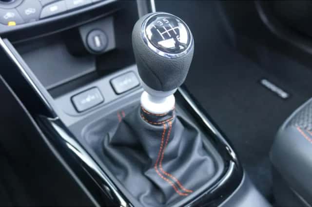 Suzuki S-Cross (2026) thumbnail 16