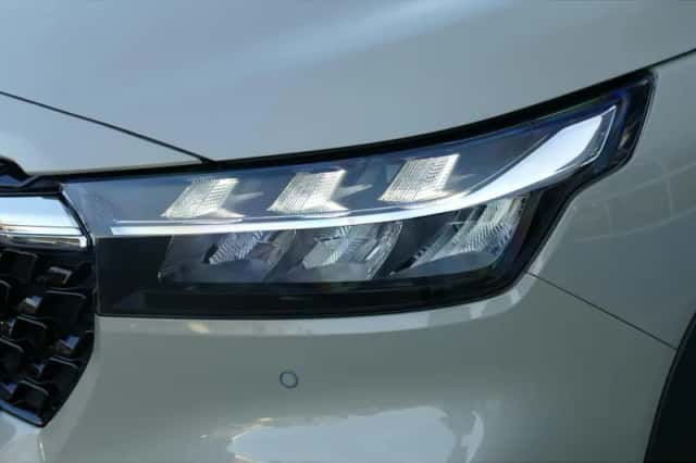 Suzuki S-Cross (2026) thumbnail 3