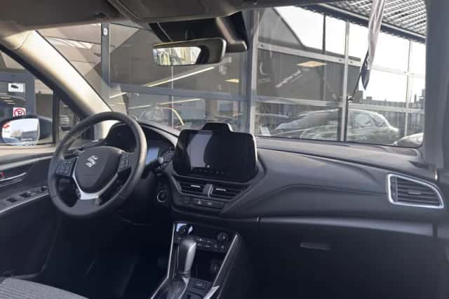 Suzuki S-Cross (2026) thumbnail 8
