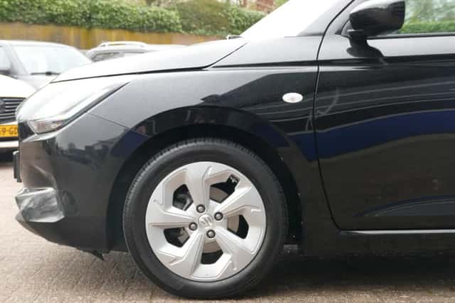 Suzuki Swift (2024) thumbnail 6