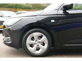 Suzuki Swift (2024) thumbnail 6