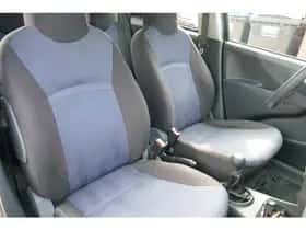 Suzuki Alto (2015) thumbnail 16