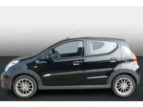 Suzuki Alto (2015) thumbnail 4