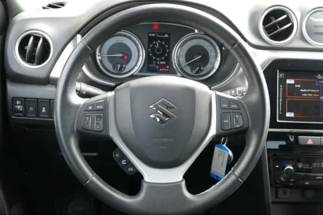 Suzuki Vitara (2019) thumbnail 11
