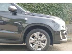 Suzuki Vitara (2019) thumbnail 5