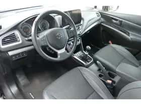 Suzuki S-Cross (2024) thumbnail 8