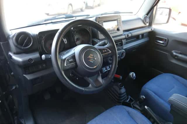 Suzuki Jimny (2023) thumbnail 15
