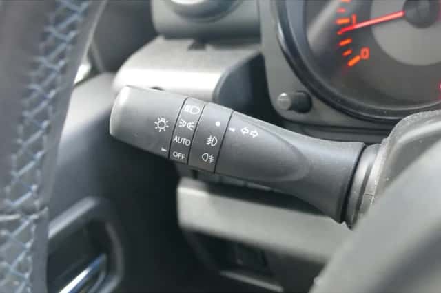 Suzuki Jimny (2023) thumbnail 19