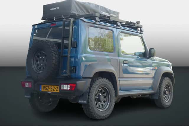Suzuki Jimny (2023) thumbnail 3