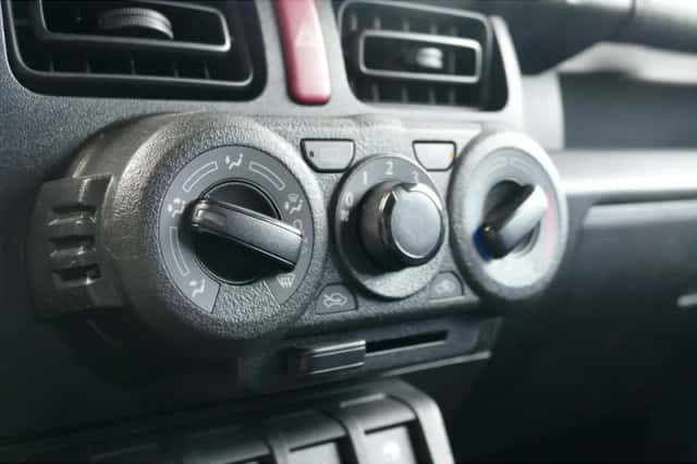 Suzuki Jimny (2023) thumbnail 24