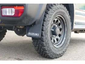 Suzuki Jimny (2023) thumbnail 8