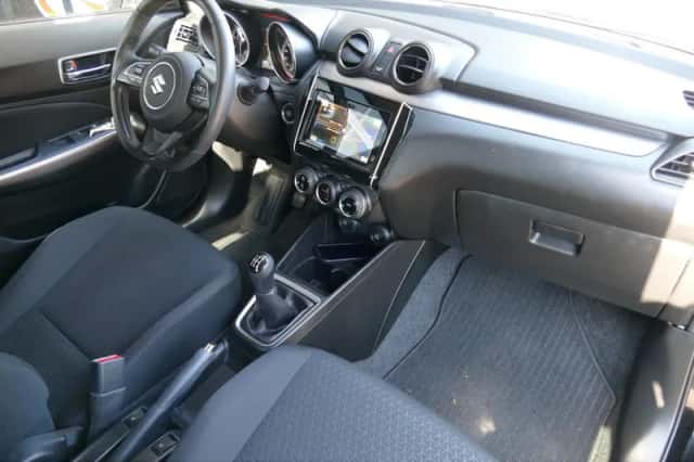 Suzuki Swift (2023) thumbnail 11