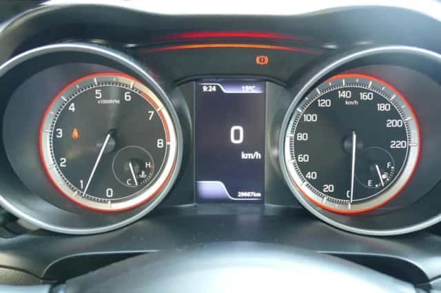 Suzuki Swift (2023) thumbnail 16