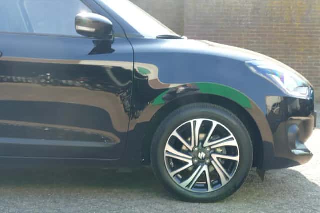 Suzuki Swift (2023) thumbnail 5