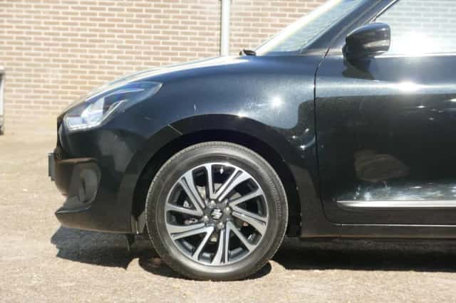 Suzuki Swift (2023) thumbnail 6