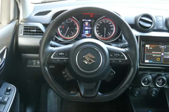 Suzuki Swift (2023) thumbnail 10
